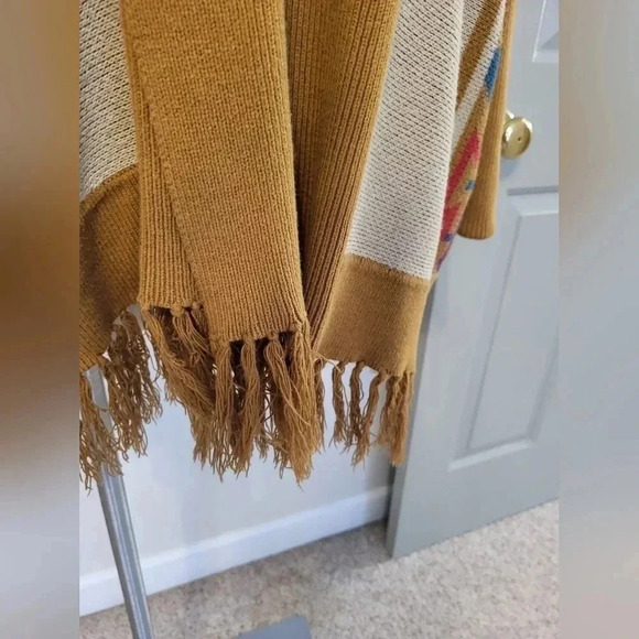 Urban Outfitters Ecote Aztec Open Front Fringe Details Sweater Cardigan(S) - Picture 8 of 12